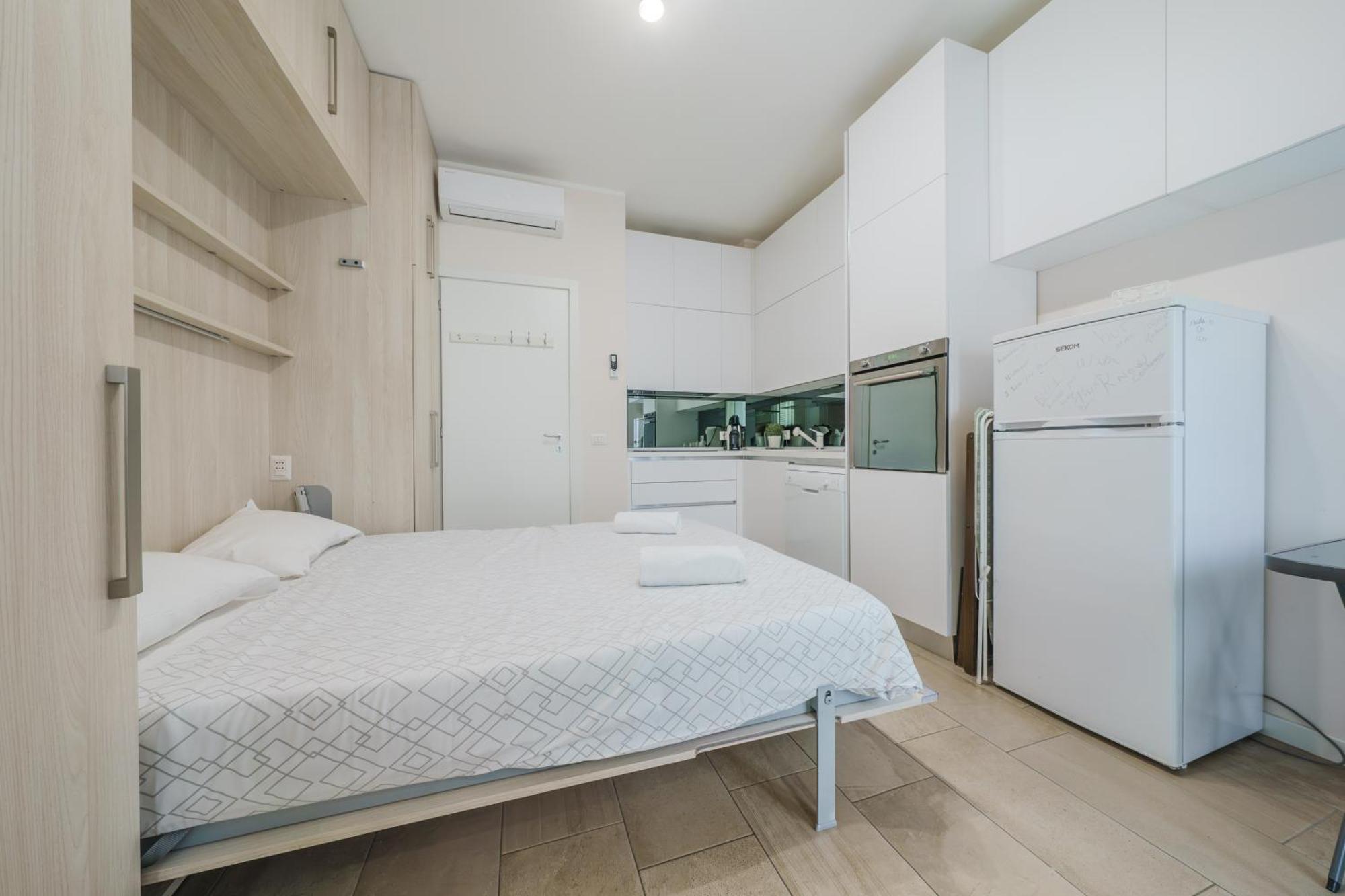 Cristel Apartment - 15 Min Da Milano Cormano Bagian luar foto