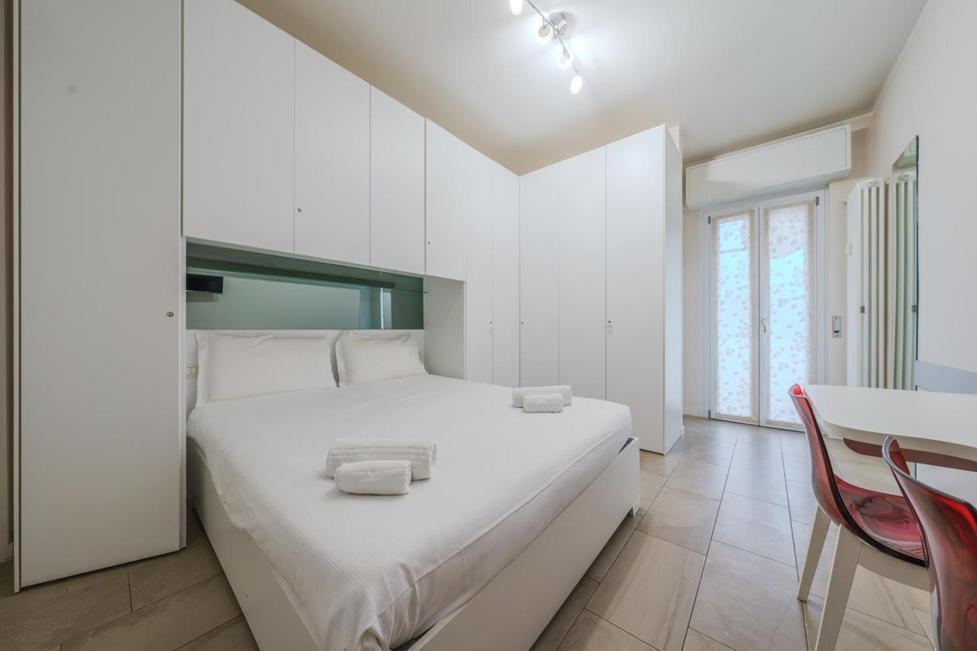 Cristel Apartment - 15 Min Da Milano Cormano Bagian luar foto